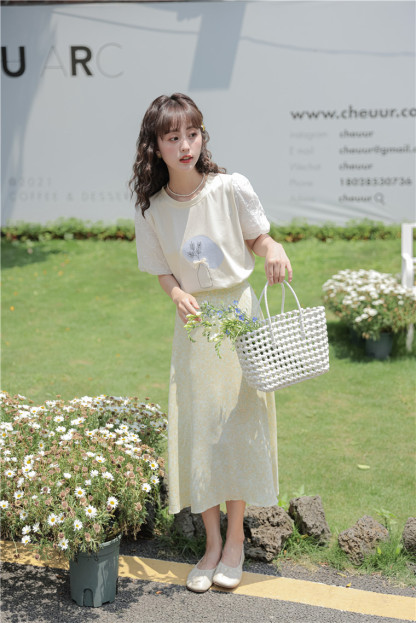 Floral Patterned Puff Sleeve Tee 植物印花泡泡袖T恤*2 Colors