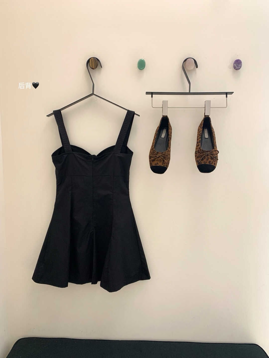 Minimalist Waist-Cinching Strap Jumpsuit 极简收腰吊带连身裙*2Colors