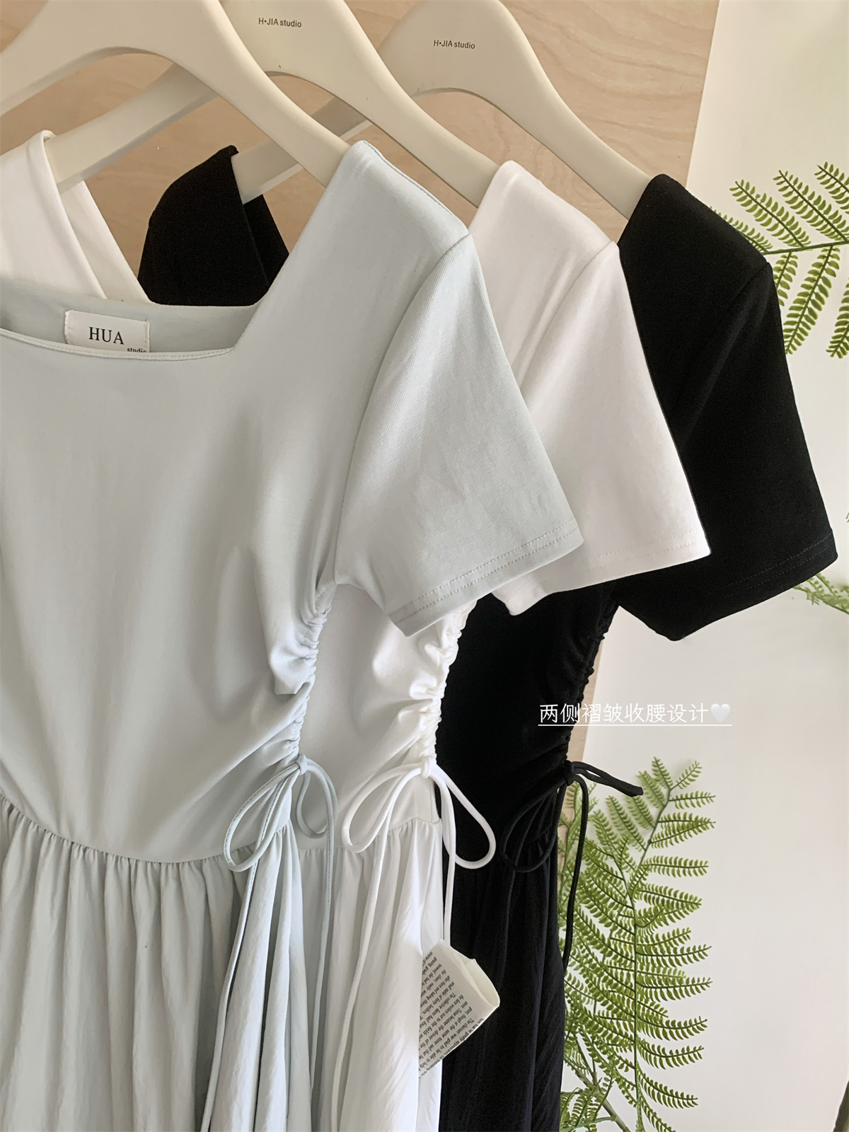 镂空方领长款连衣裙