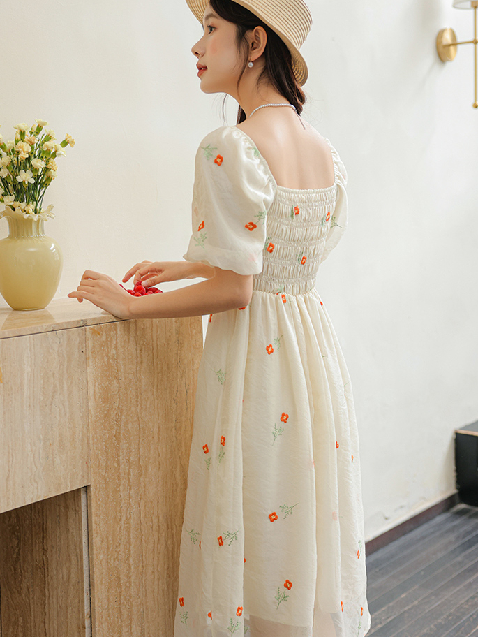 2024 Summer New Embroidery Jacquard Artistic Fresh Teacher Waist Dress