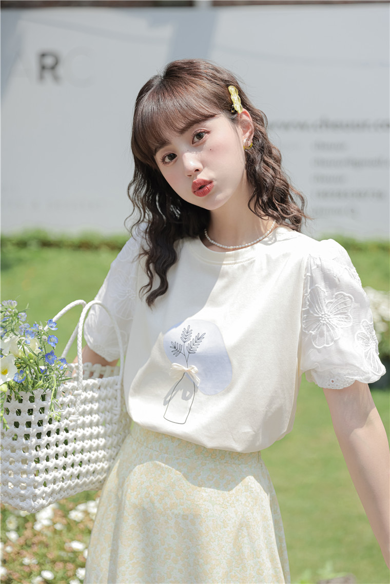 Floral Patterned Puff Sleeve Tee 植物印花泡泡袖T恤*2 Colors