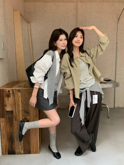  RINA Striped Layered 3-Piece Set 高街韩女！纯色衬衫+条纹背心+披肩三件套*4 Colors