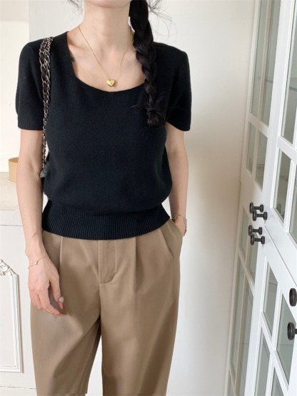 Classic Square Neck Knit Top 纯色方领针织上衣*2Colors
