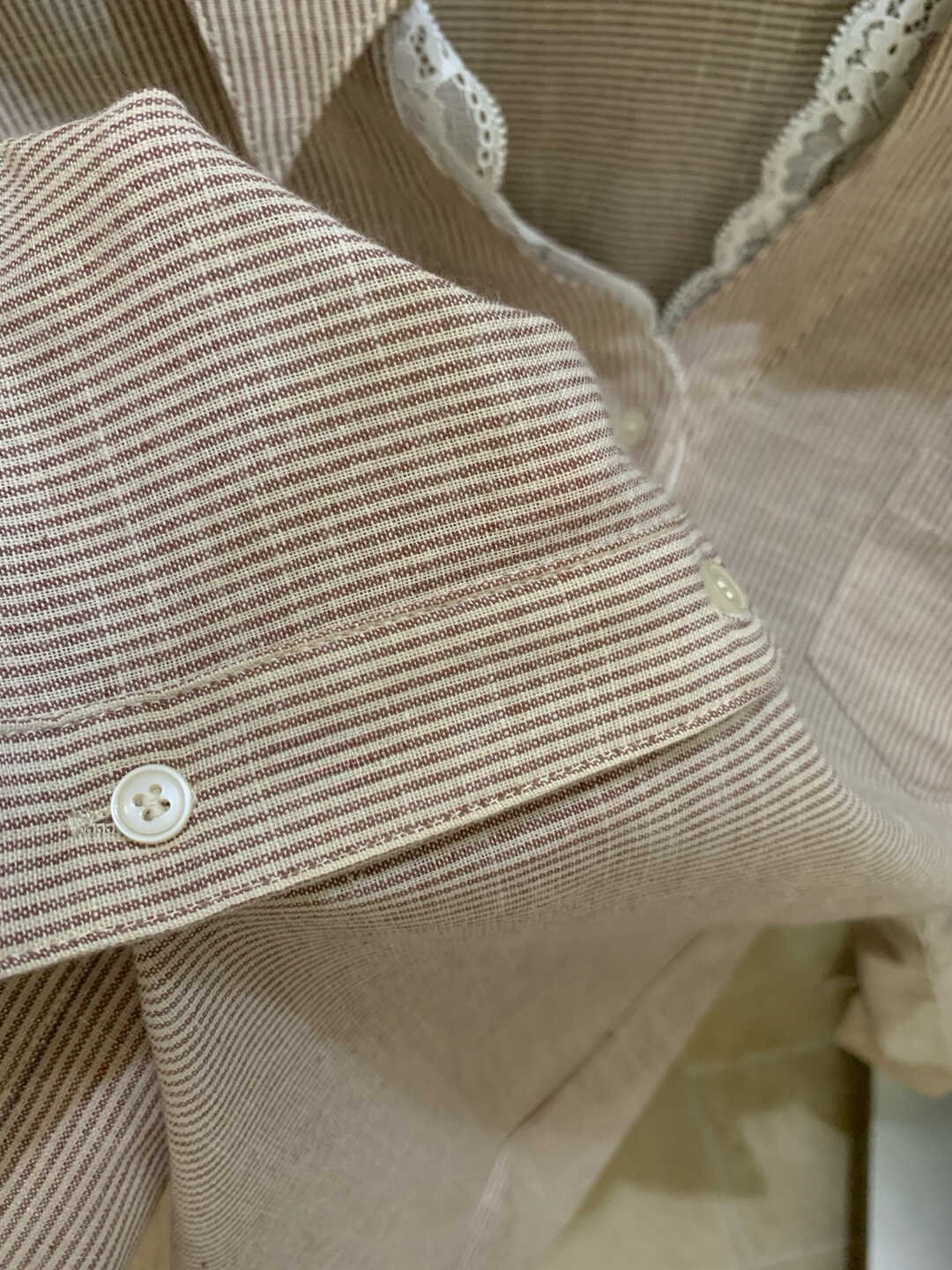 Lace Trim V-Neck Shirt V领蕾丝拼接衬衫*4 Colors