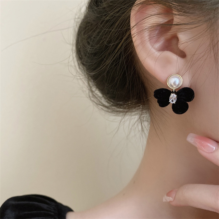 Velvet Bow Pearl Earrings 植绒蝴蝶结珍珠耳环*2色
