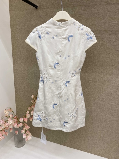 Elowen Embroidered Cheongsam气质温婉刺绣旗袍*2 Colors