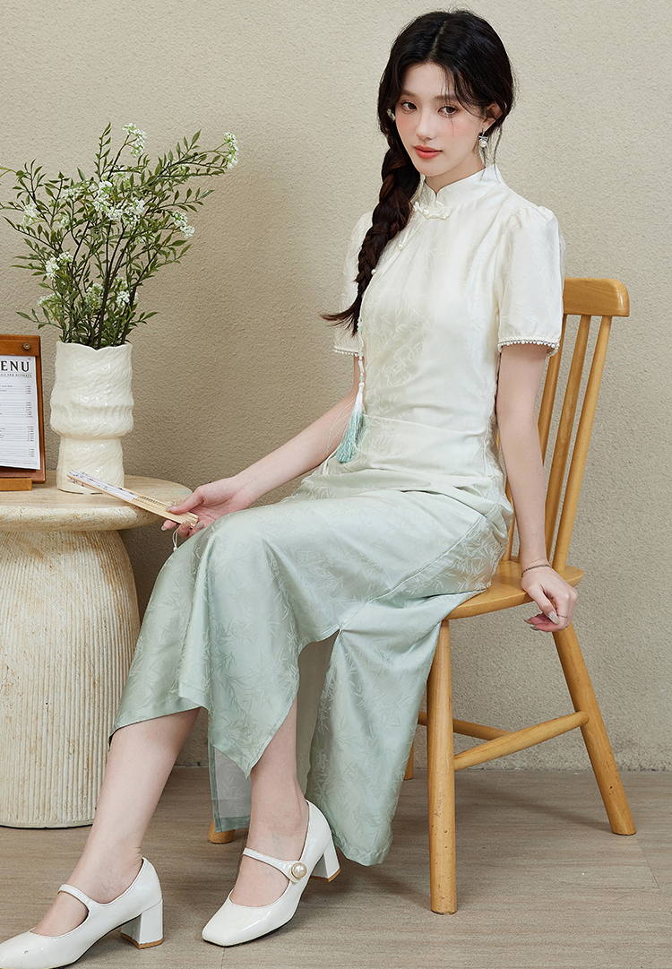 Elegant Slimming Short Sleeve Improved Cheongsam Gradient Blue 渐变碧短袖改良式旗袍裙