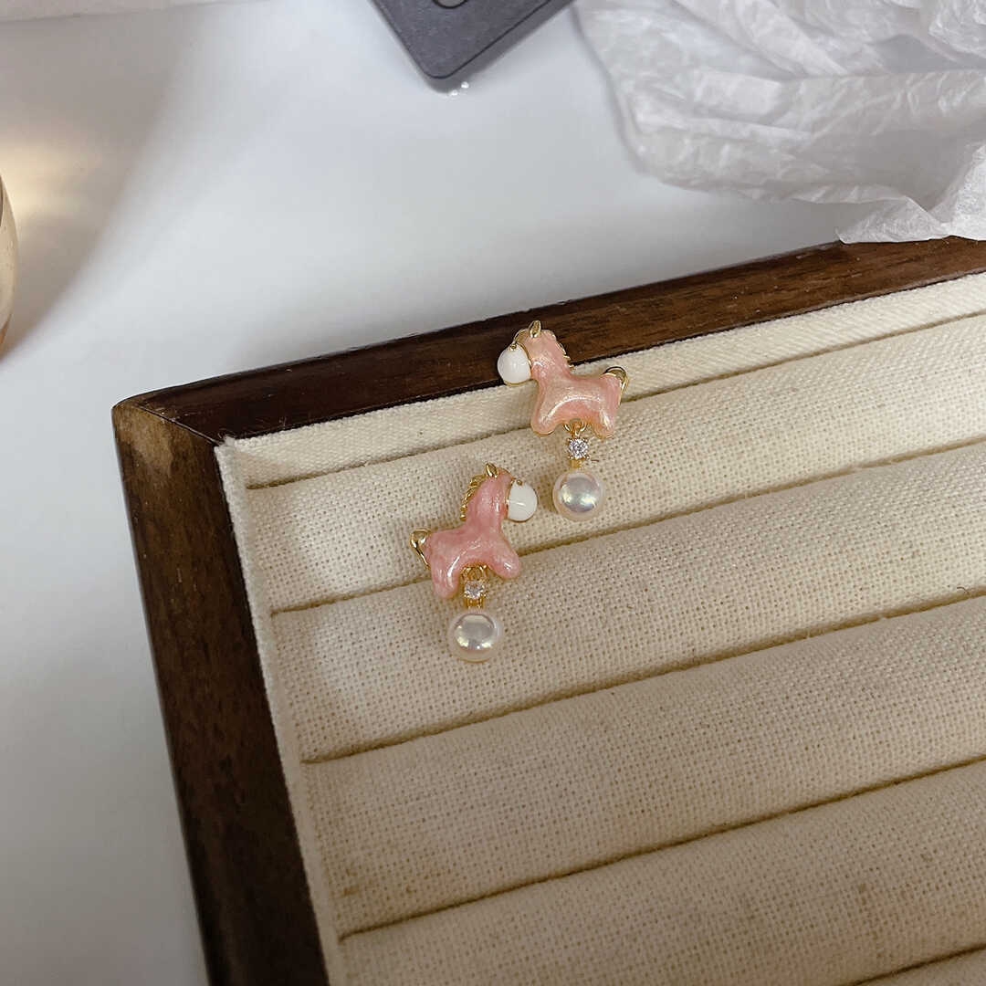 Pink Pony Pearl Earrings 粉色小马珍珠耳环
