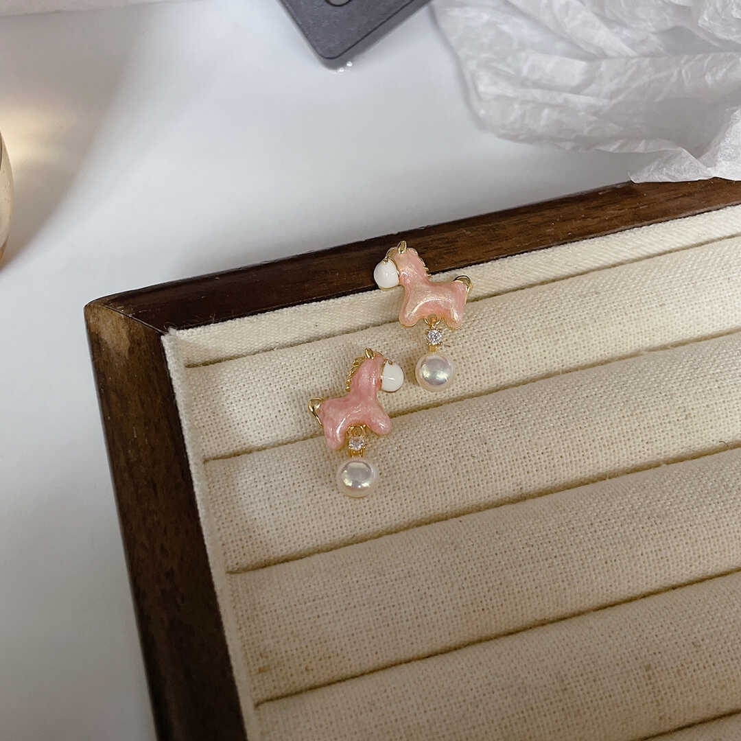 Pink Pony Pearl Earrings 粉色小马珍珠耳环