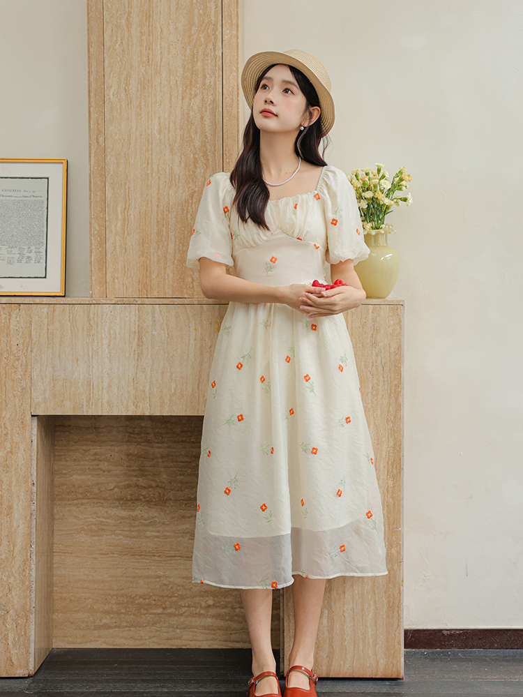 2024 Summer New Embroidery Jacquard Artistic Fresh Teacher Waist Dress