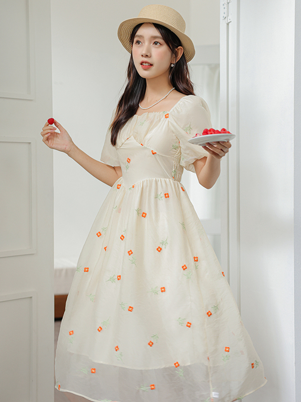 2024 Summer New Embroidery Jacquard Artistic Fresh Teacher Waist Dress