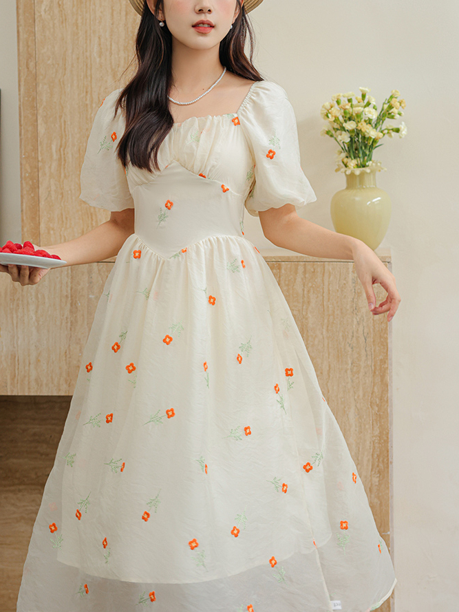 2024 Summer New Embroidery Jacquard Artistic Fresh Teacher Waist Dress