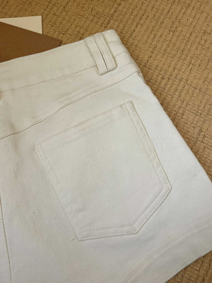 美辣Jeans✿ 一键大长腿✿ 简约时髦百搭辣妹牛仔短裤*3 Colors