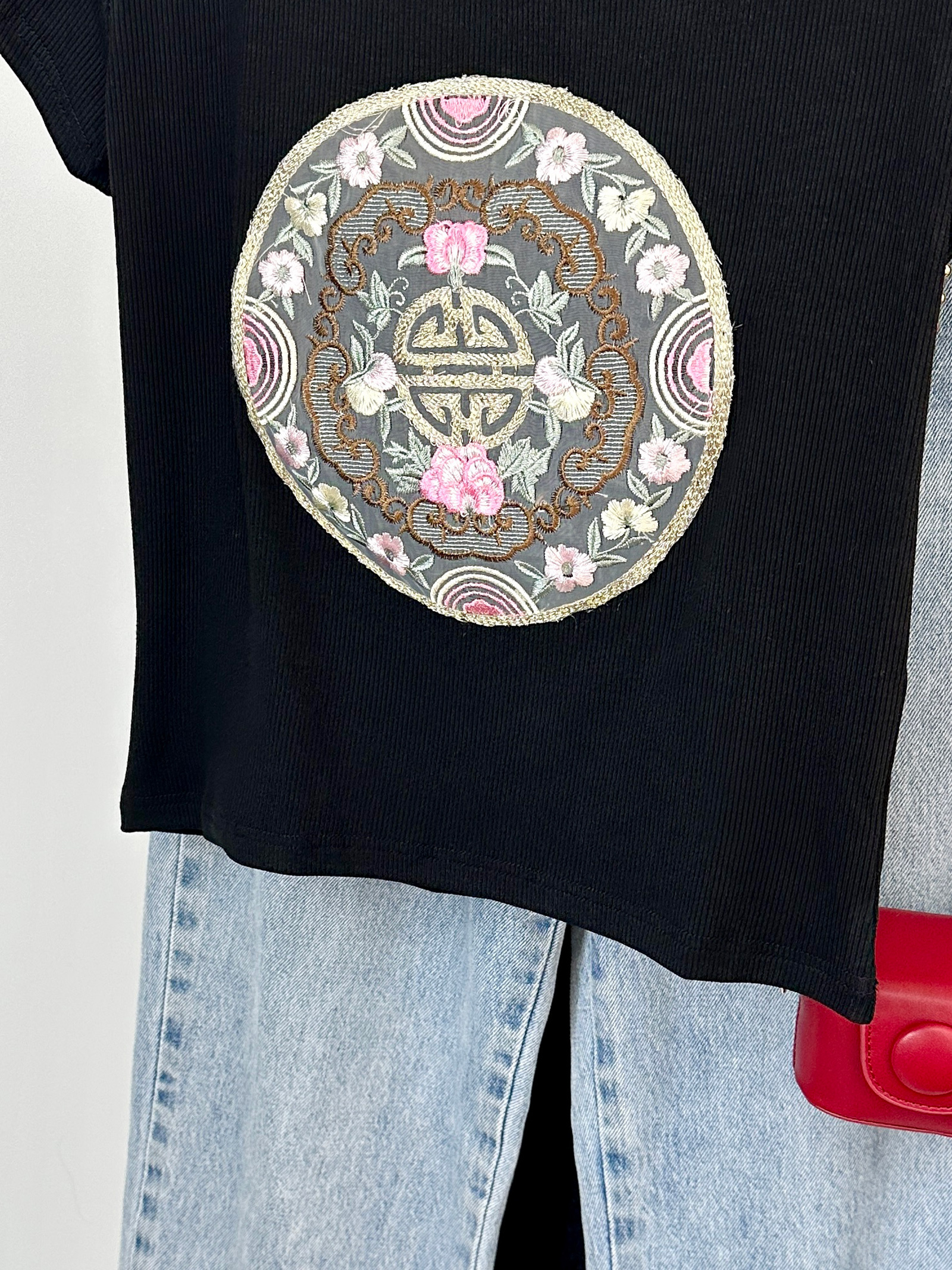 刺绣斜盘扣短款t恤