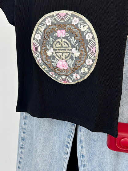 刺绣斜盘扣短款t恤