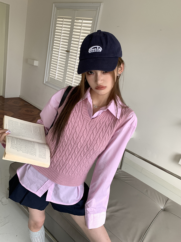 Pink Girly Knit & Shirt 粉色少女感~麻花V领马甲+条纹衬衫