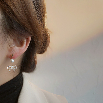 Sparkle Butterfly Bow Earrings 锆石蝴蝶结耳环 