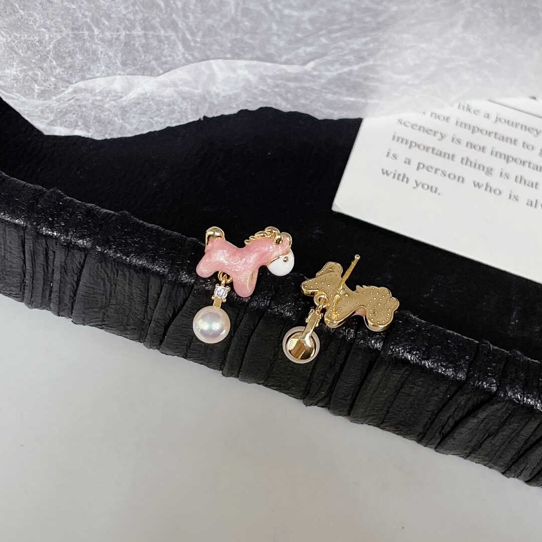 Pink Pony Pearl Earrings 粉色小马珍珠耳环