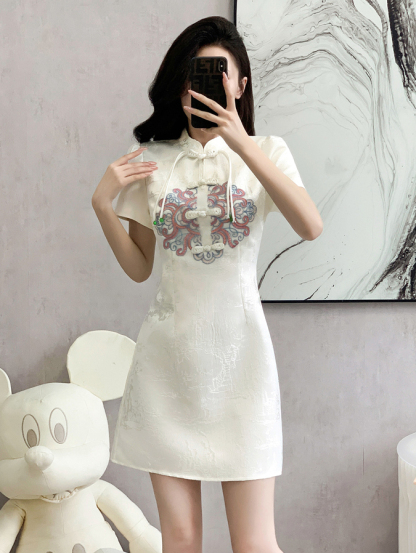 盘扣旗袍连衣裙 New Jacquard New Chinese Style Improved Elegant Fashion Buttoned Cheongsam Dress