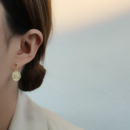 Asymmetric Baroque Pearl Earrings 不对称淡水珍珠巴洛克耳饰 