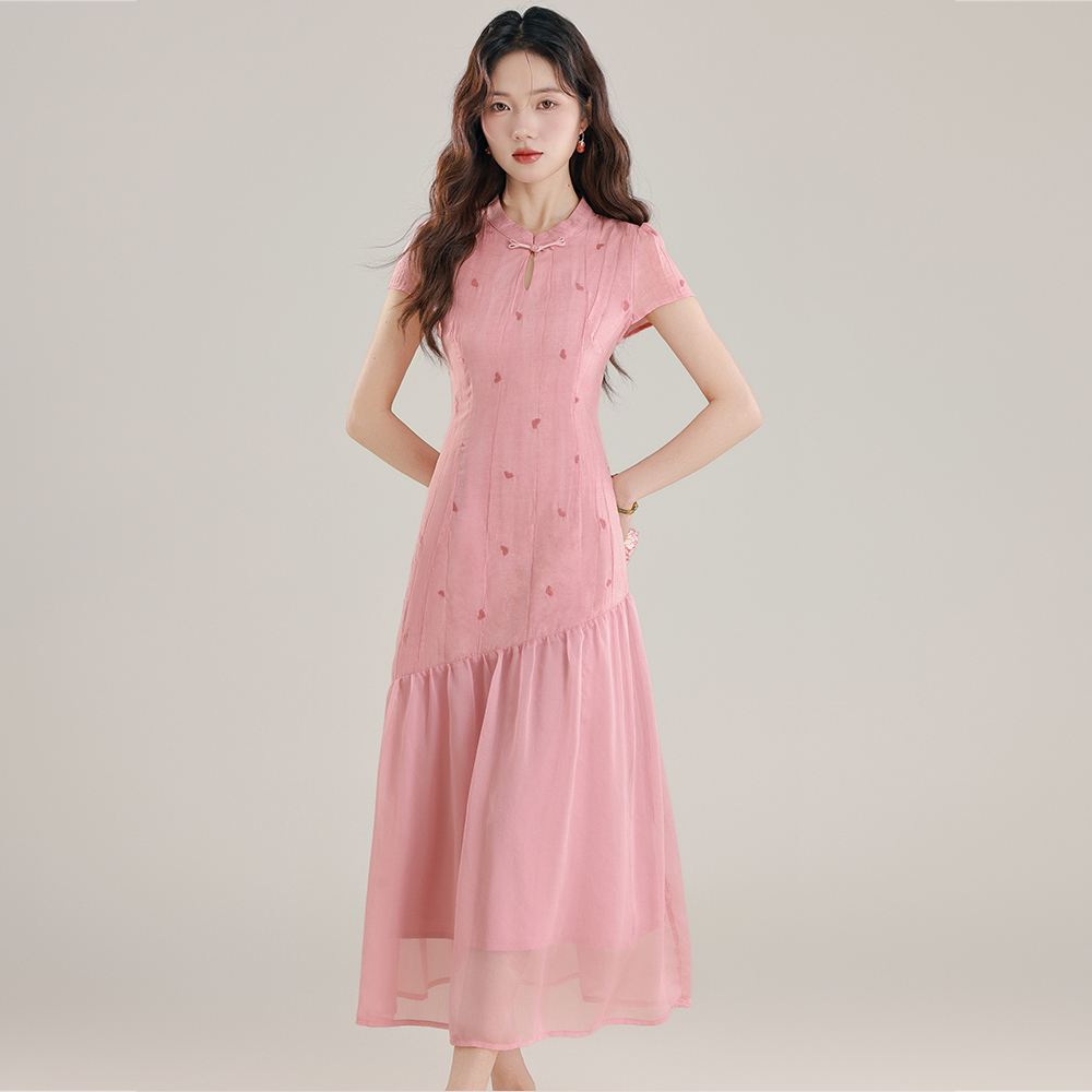 Gradient Heart Embroidery Cheongsam 爱心刺绣旗袍
