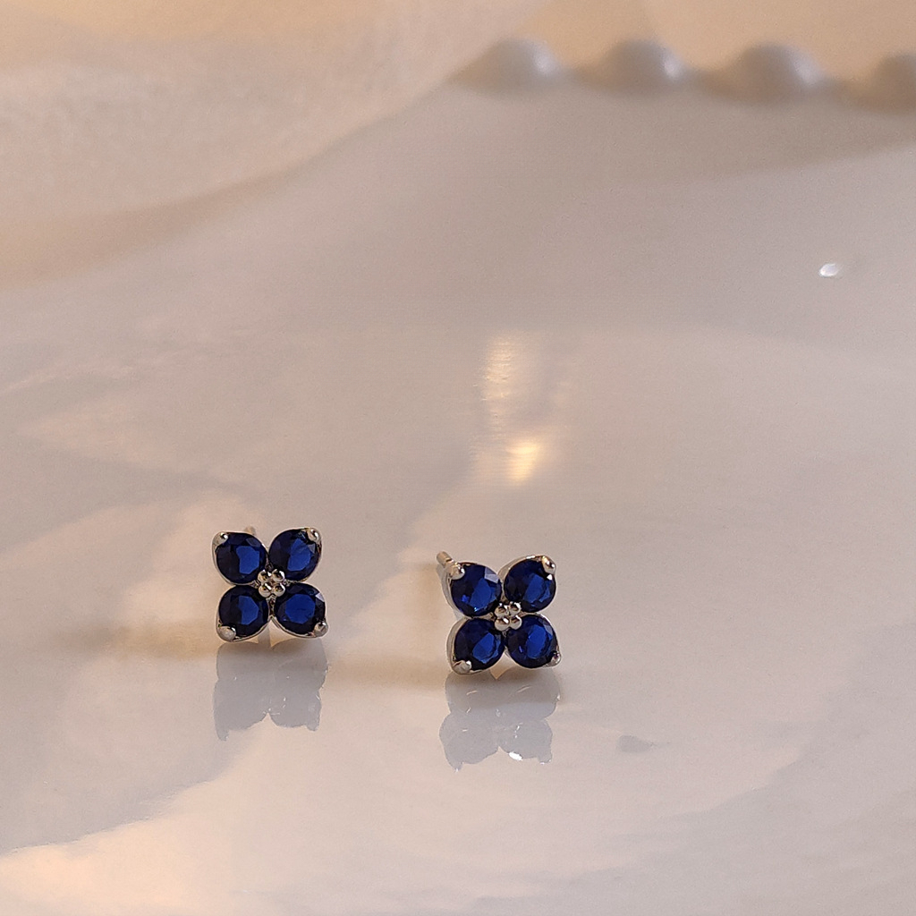 Blue Zircon Flower Earrings 锆石蓝色花朵耳环