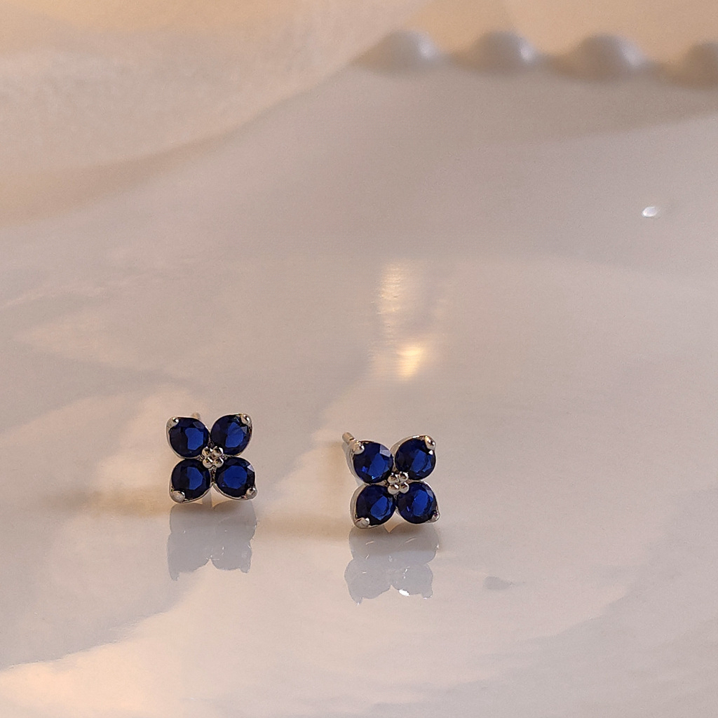 Blue Zircon Flower Earrings 锆石蓝色花朵耳环