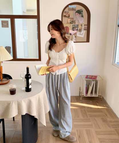 Evelis Ruffle Puff Top 泡泡袖木耳收腰上衣*2 Colors