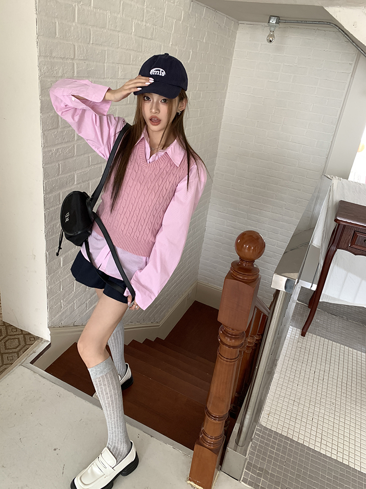 Pink Girly Knit & Shirt 粉色少女感~麻花V领马甲+条纹衬衫