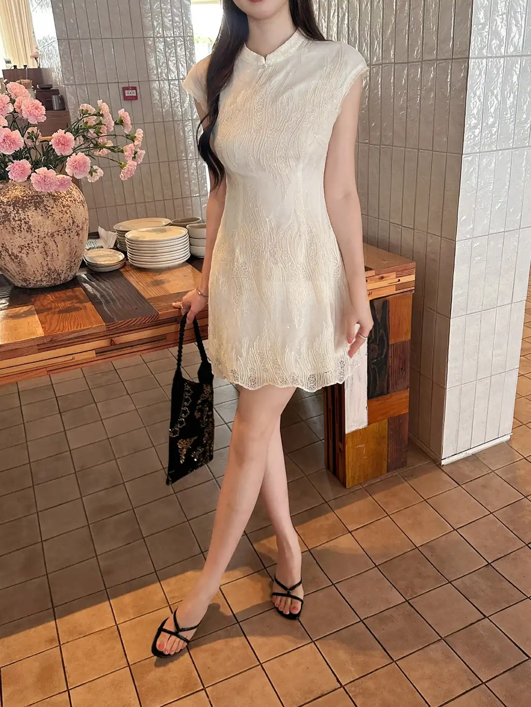 杏色重工绣花新中式旗袍