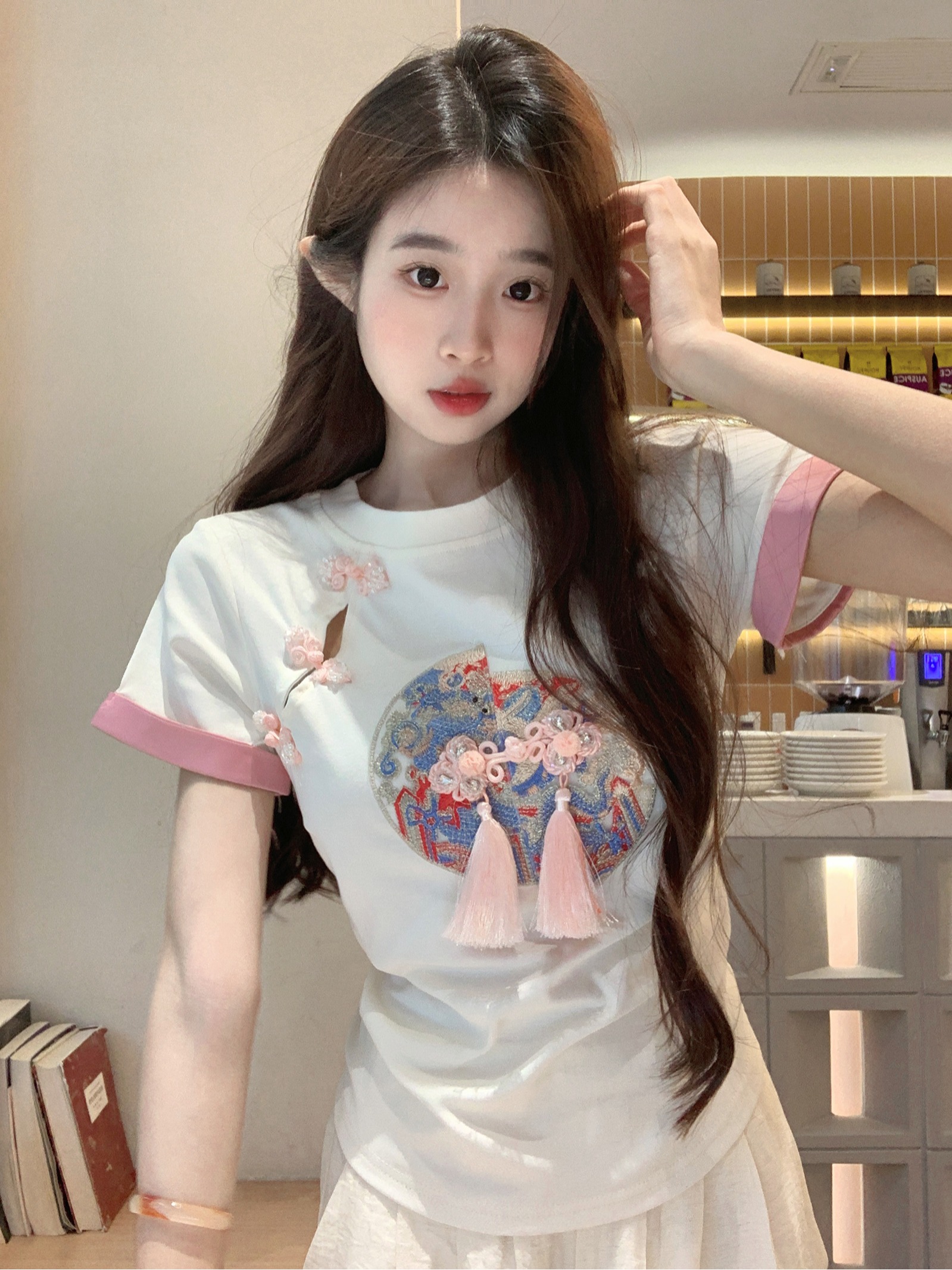 Dual Tassel Cropped T-Shirt 双流苏短款T恤