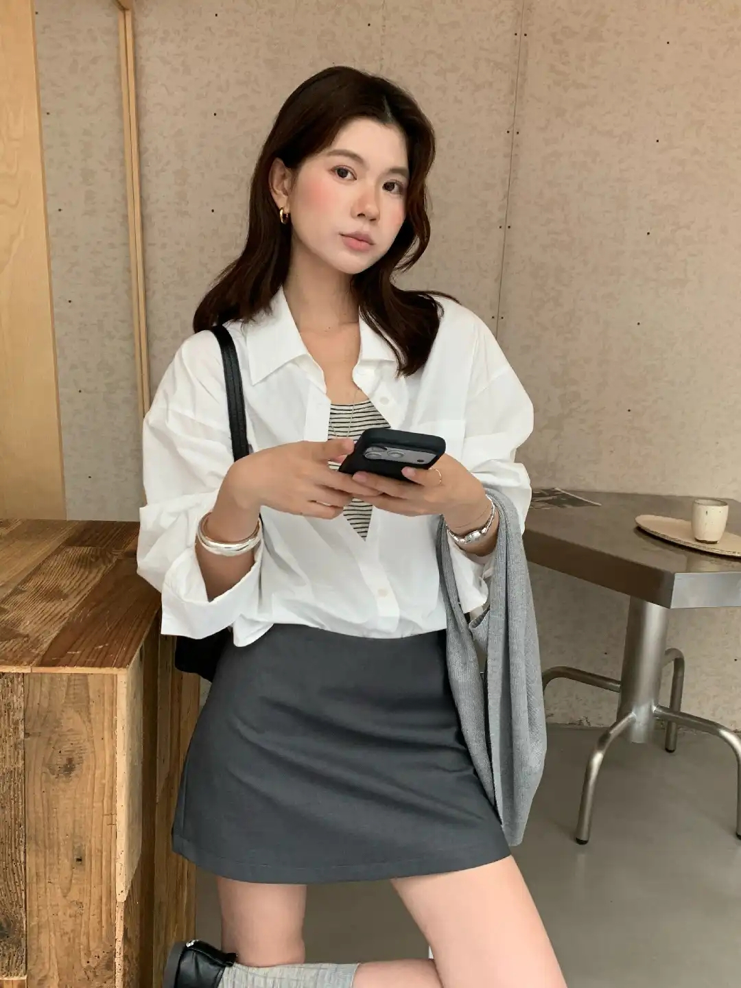  RINA Striped Layered 3-Piece Set 高街韩女！纯色衬衫+条纹背心+披肩三件套*4 Colors
