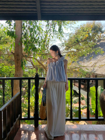 Elowrose 3D Blossom Off-Shoulder Striped Top 被追着问~浪漫立体花朵斜肩度假风条纹上衣*2 Colors