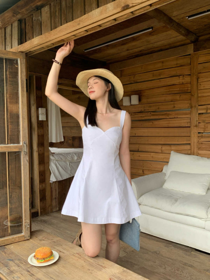 Minimalist Waist-Cinching Strap Jumpsuit 极简收腰吊带连身裙*2Colors