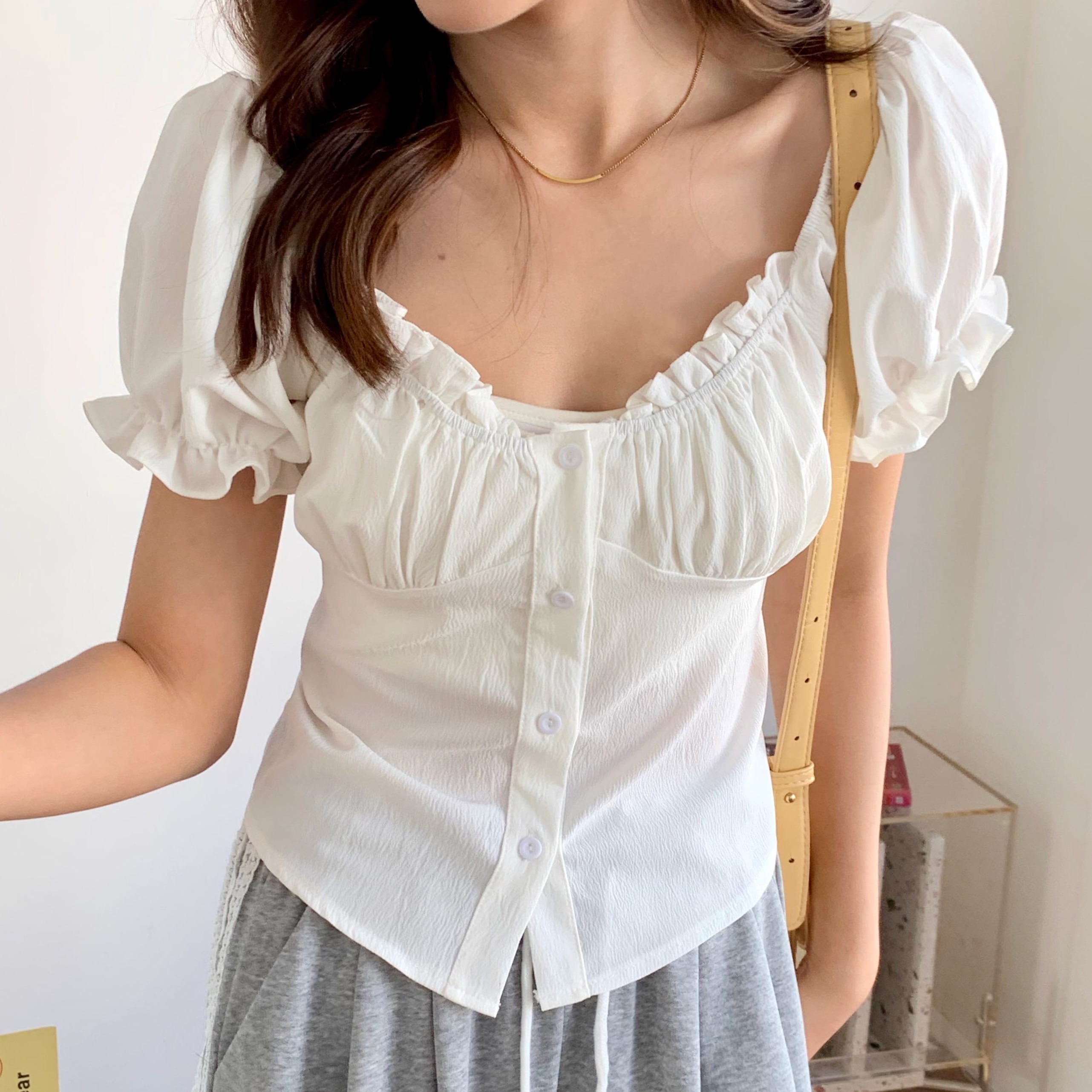 Evelis Ruffle Puff Top 泡泡袖木耳收腰上衣*2 Colors