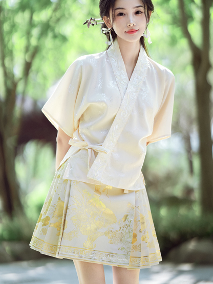 Gilded Petals Horse-face skirt Set 华美金色提花斜襟上衣 + 短款马面裙