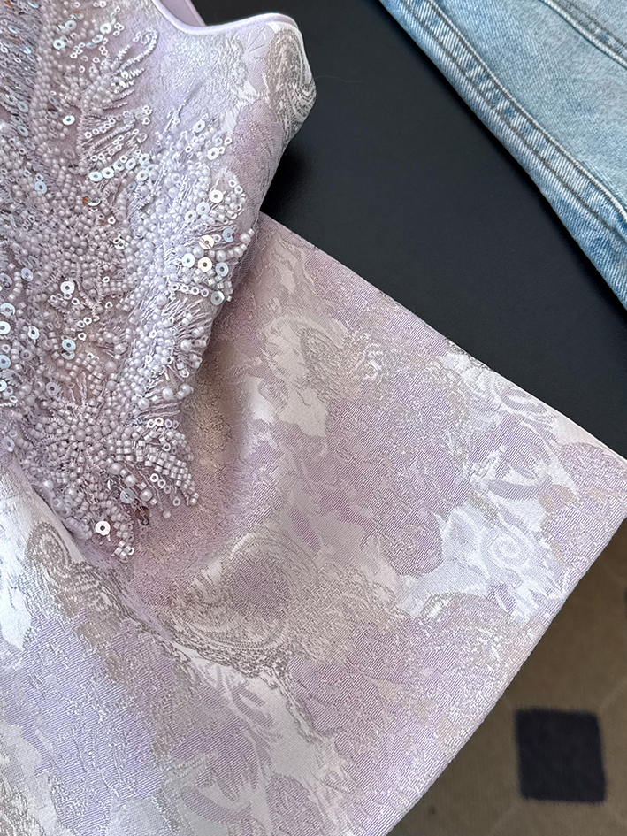 Sequin Embroidered Jacquard Vest 羽毛重工亮片刺绣提花马甲#1111 * 2 Colors