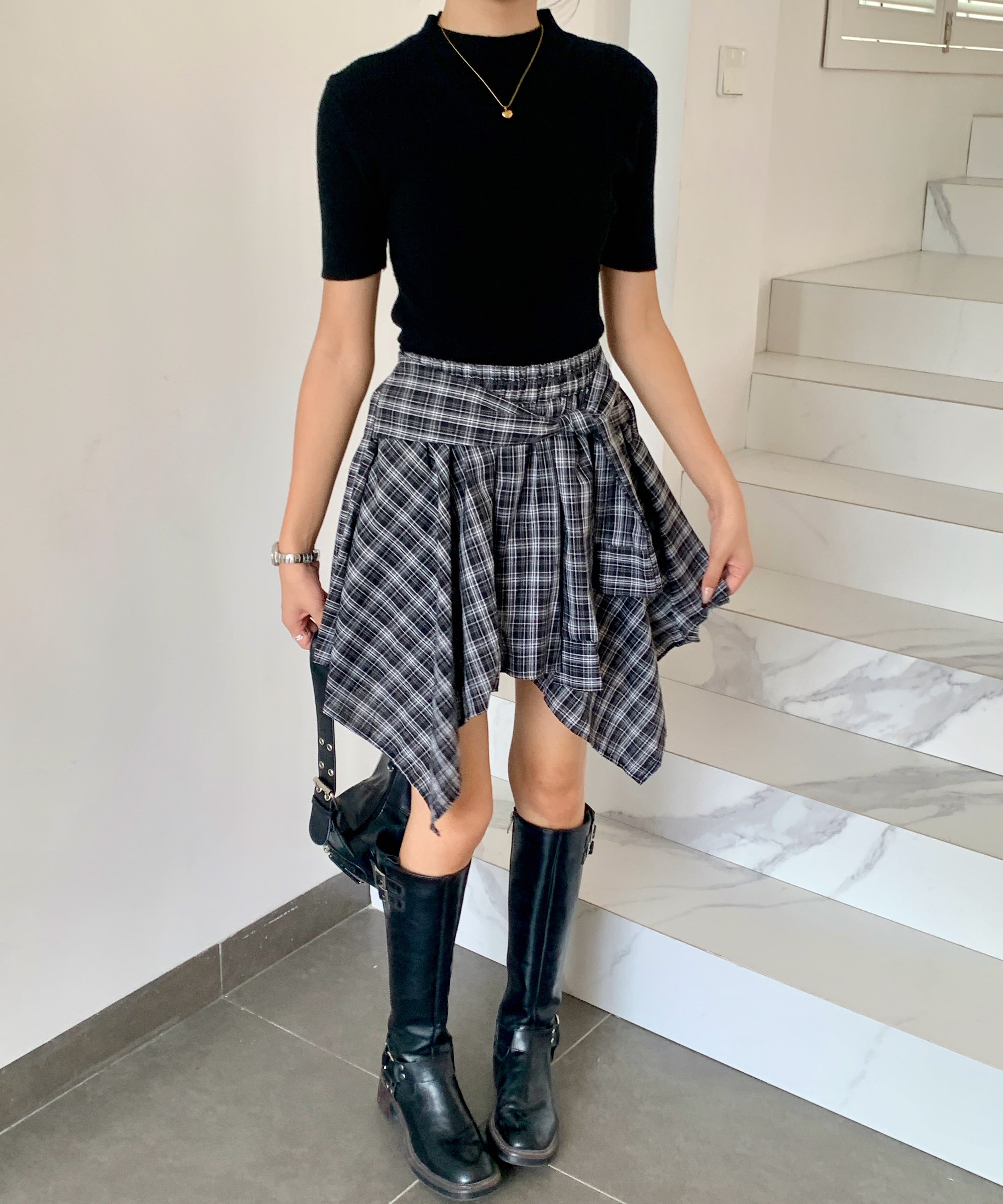 Plaid Ribbon-Tie Asymmetrical Skirt 不规则绑带格纹短裙*4 Colors