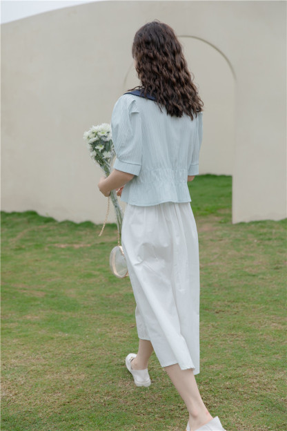 法式复古大翻领短款衬衫* 2 Colors