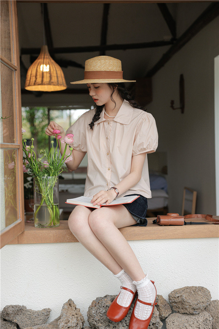 Metal Buttoned Doll Collar Blouse 金属扣娃娃领短袖衬衫*2Colors