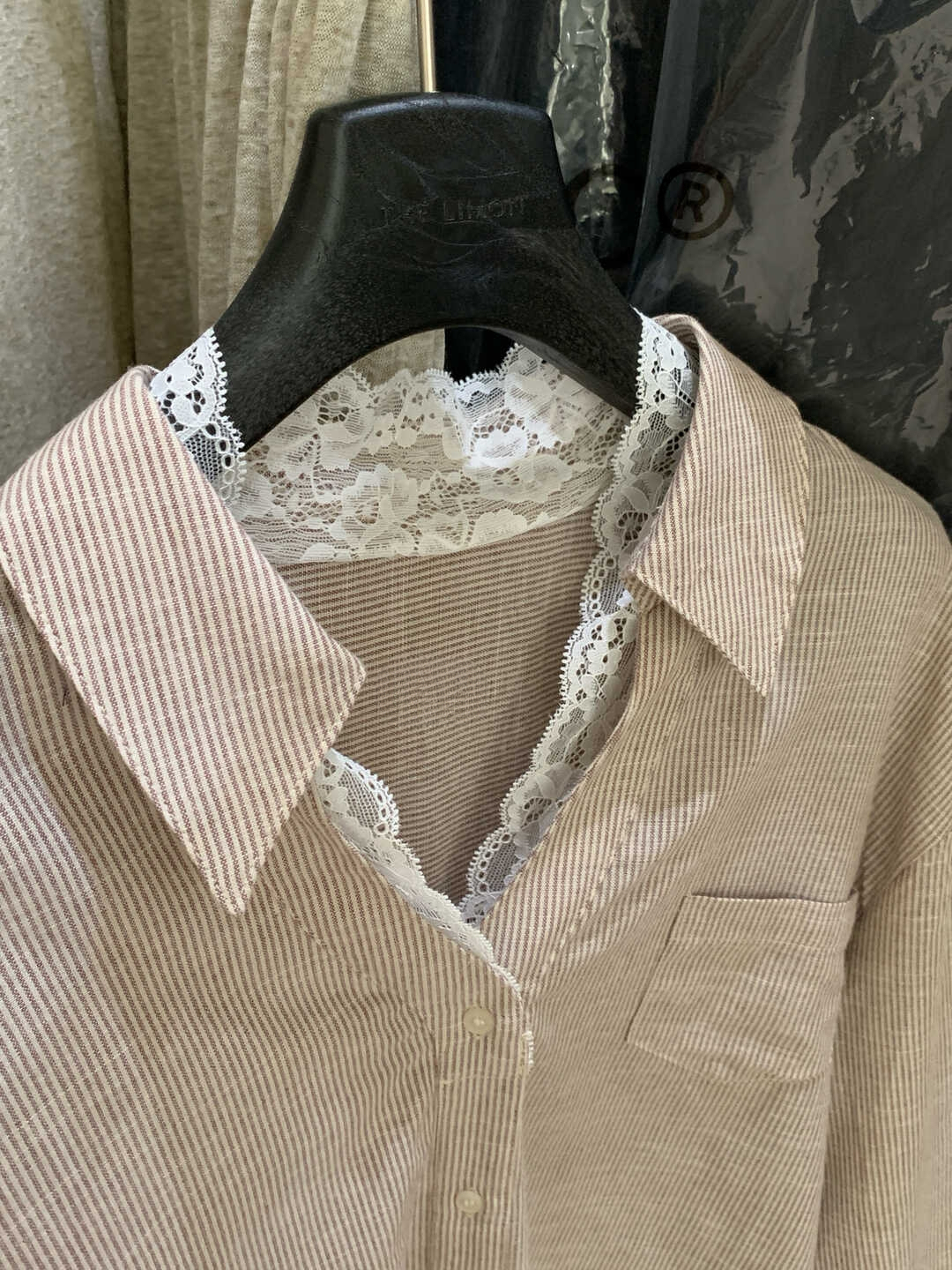 Lace Trim V-Neck Shirt V领蕾丝拼接衬衫*4 Colors