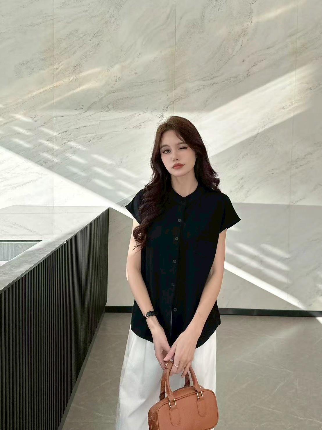 Small stand-up collar buttoned top