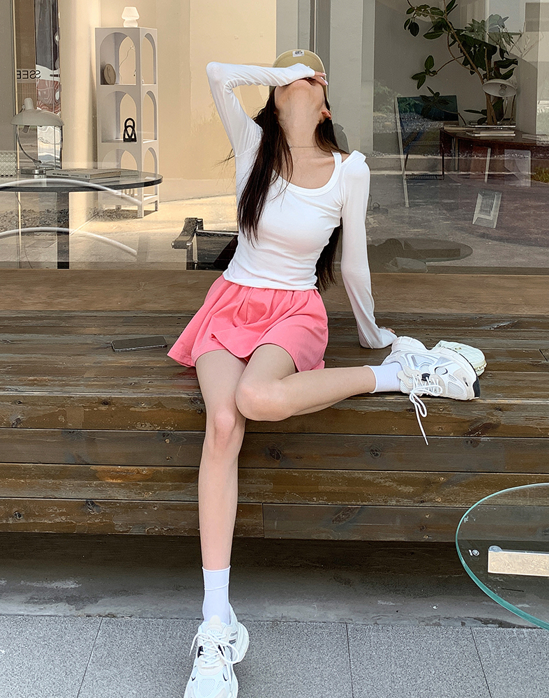 【套装】 Cutout Back Tee & Color Pop Skirt 露背镂空长袖T恤+多巴胺裤裙