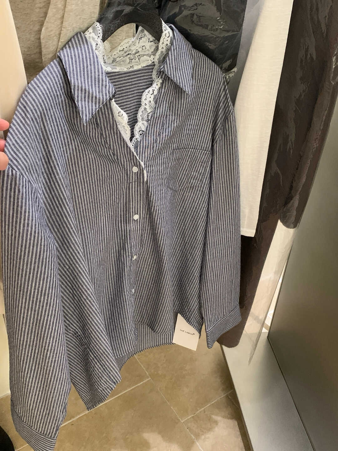 Lace Trim V-Neck Shirt V领蕾丝拼接衬衫*4 Colors