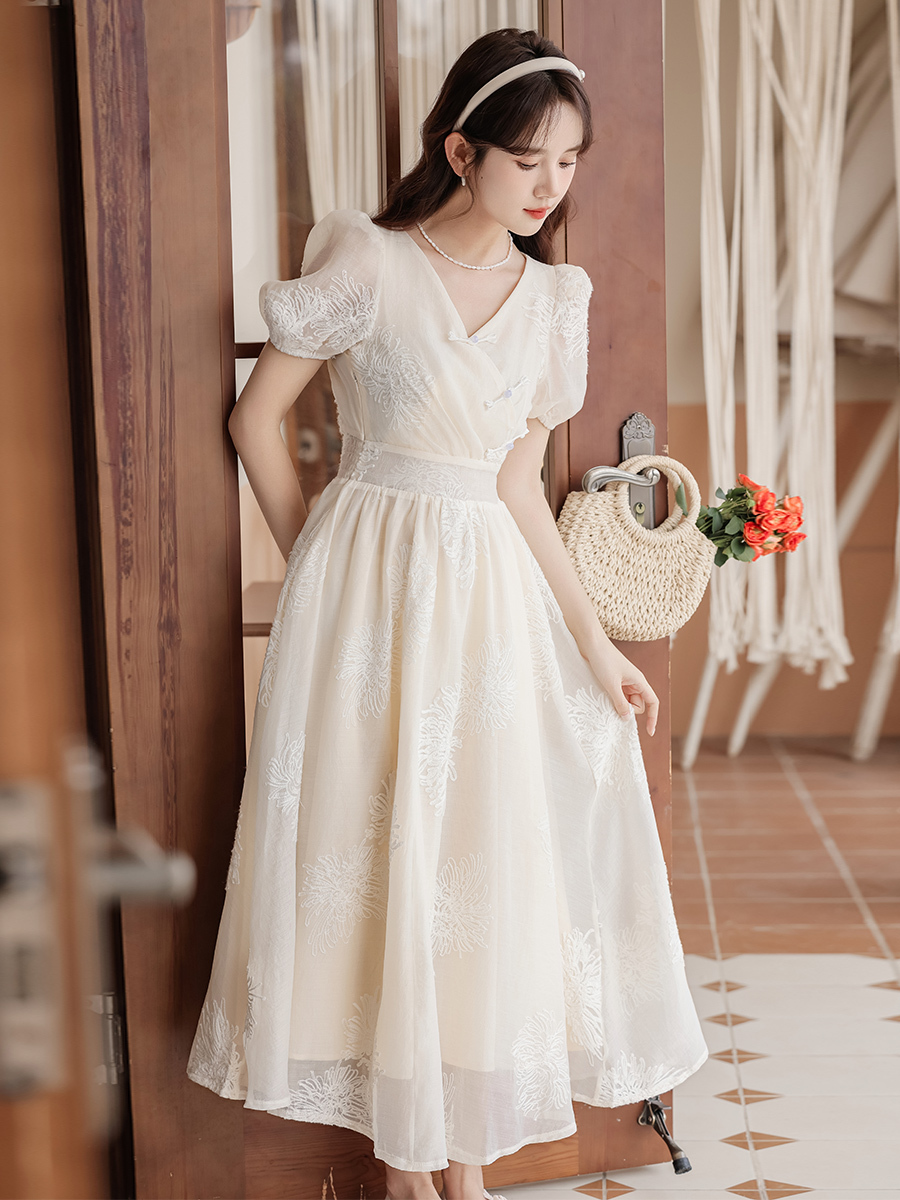 Beautiful Cheongsam Improved Young Girls' Retro New Chinese Style National Style Dress Fairy Dress 40 杏色绣花中式连衣裙