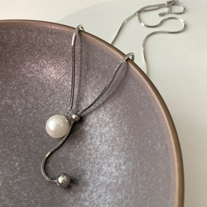 Pull-out Pearl Long Necklace for Women, Unique Design, Niche Retro Style, Simple and Versatile, Elegant Choker Sweater Chain