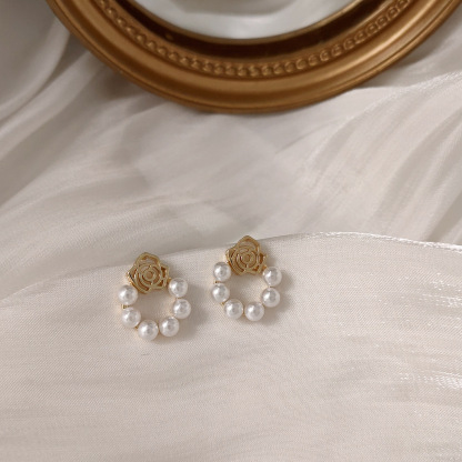 Rose Pearl Stud Earrings 镂空立体玫瑰花珍珠耳钉