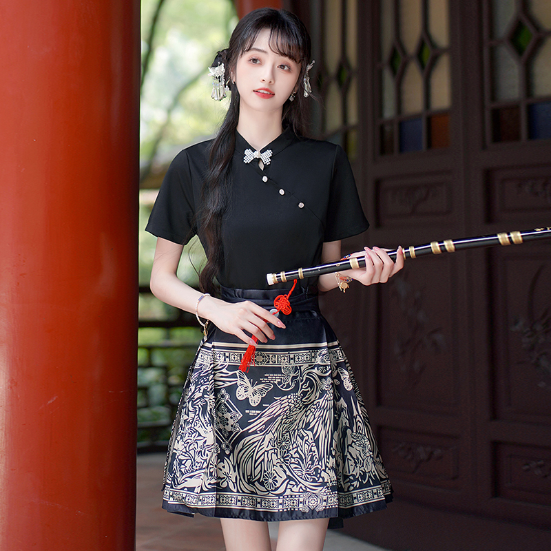 Black Eternal Pattern Horse-face skirt Two-Piece Set黑色图腾短款马面裙套装