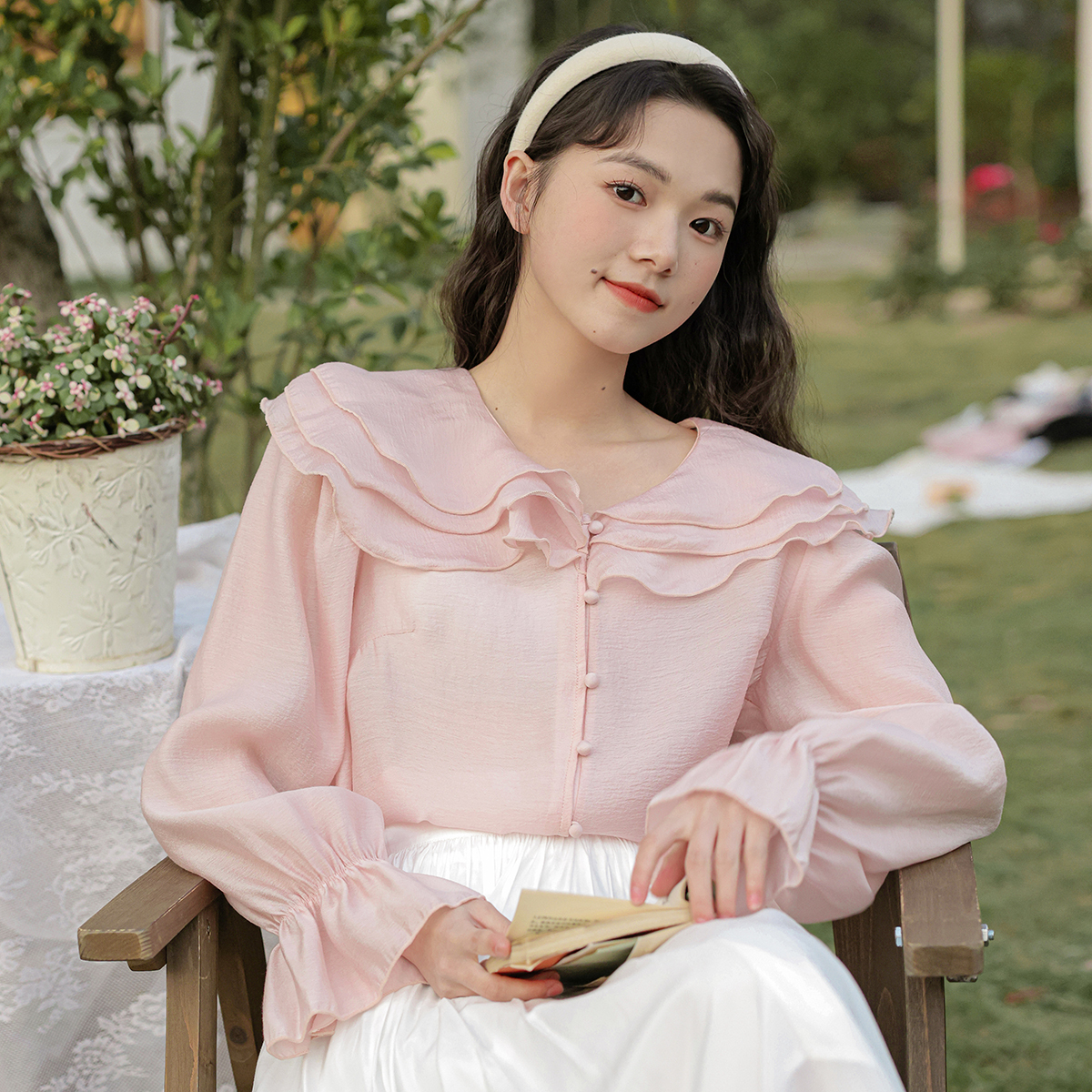 温柔小女人~甜美韩系荷叶领喇叭袖上衣*3色