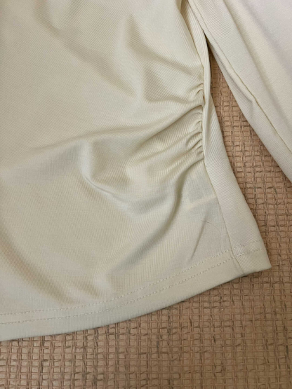 Roselle 3D Flower V-Neck Top 一眼沦陷! 别致又浪漫✦法式气质立体花朵V领上衣*3 Colors